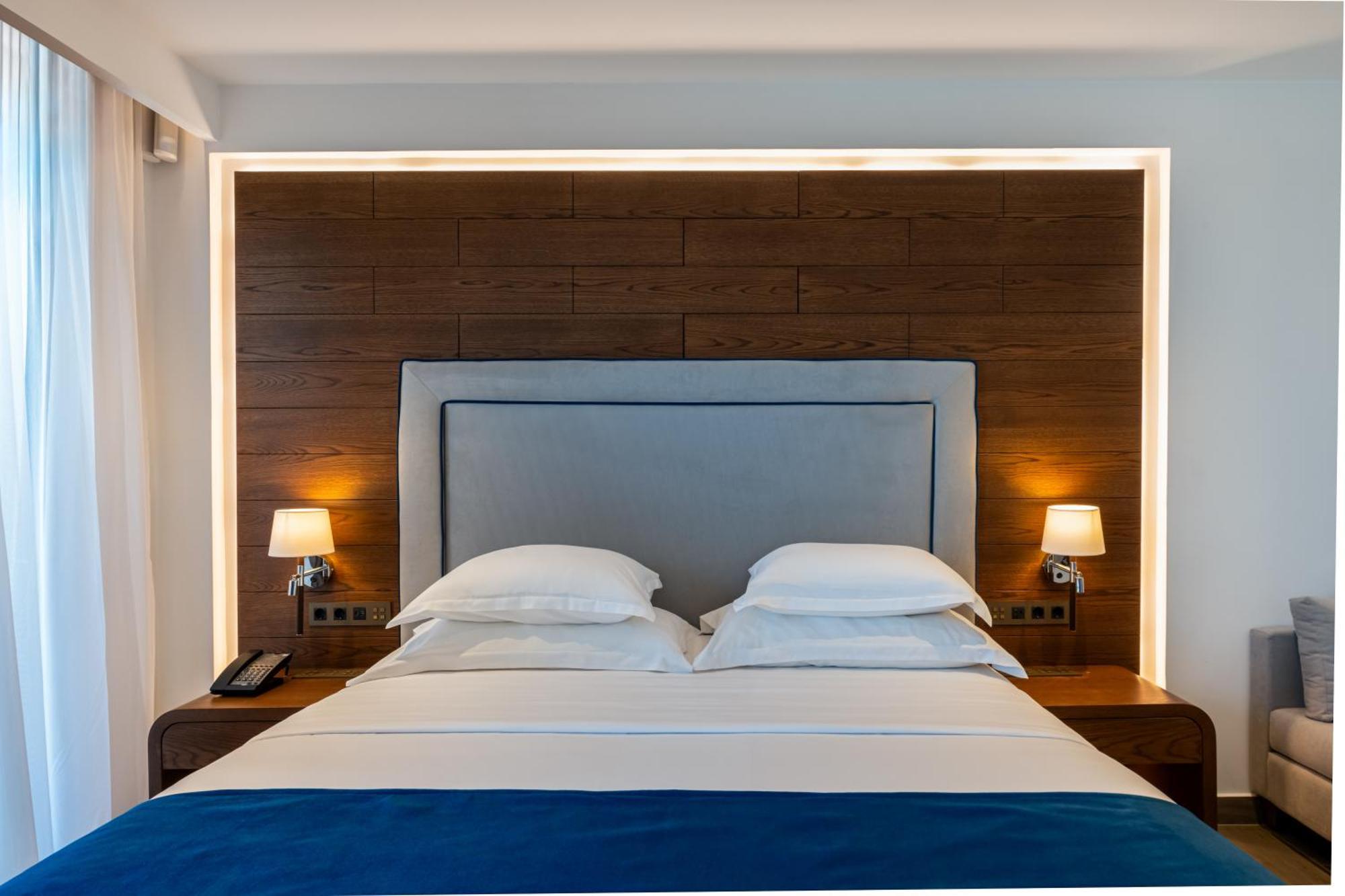 Nana Princess Suites Villas & Spa Hersonissos  Exteriör bild